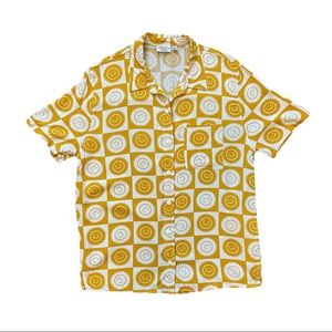 Smiley face button up